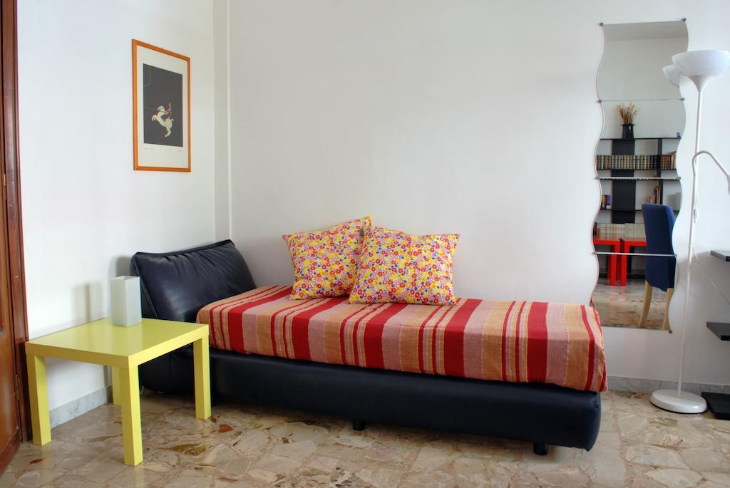 A Casa Di Pe' Casa Vacanze Ρώμη Δωμάτιο φωτογραφία